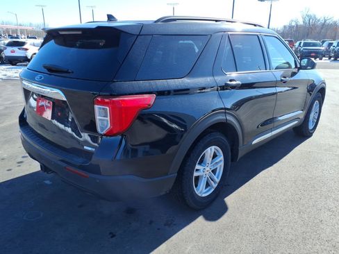 Used 2020 Ford Explorer XLT w/ Class III Trailer Tow Package image 6