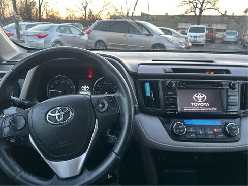 Used 2016 Toyota RAV4 XLE image 16