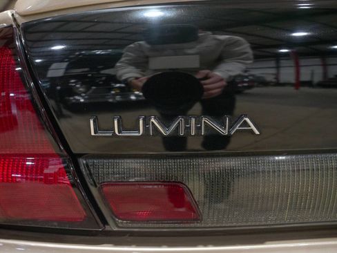 Used 1999 Chevrolet Lumina LTZ w/ Preferred Equipment Group image 22