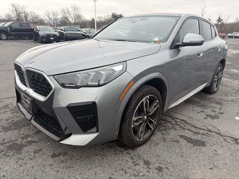 Used 2025 BMW X2 xDrive28i image 8