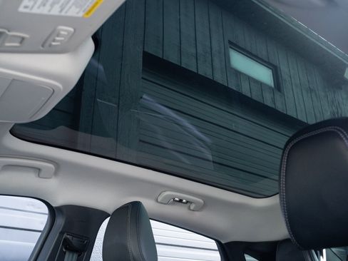 Used 2022 Ford Mustang Mach-E Premium image 23