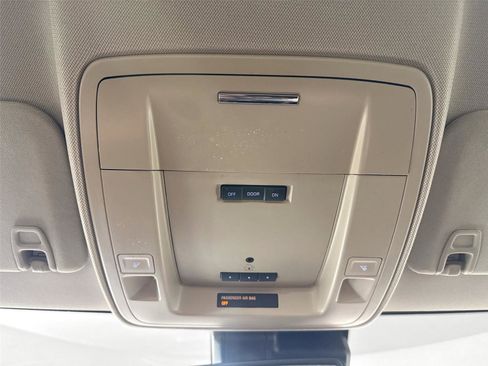 Used 2014 GMC Sierra 1500 SLT w/ SLT Crew Cab Value Package image 21