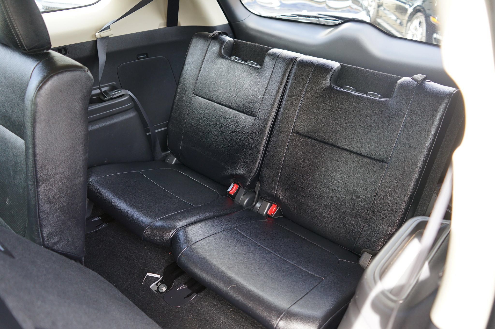 Used 2016 Mitsubishi Outlander SEL AWD/4WD image 14