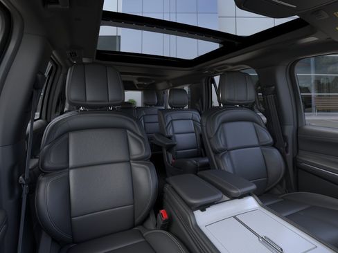 New 2026 Lincoln Navigator L Reserve AWD/4WD image 23