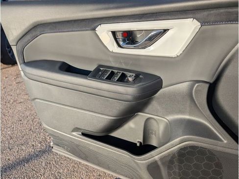 Used 2025 Subaru Forester Limited image 7