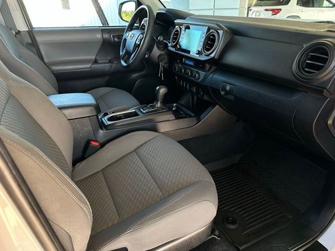 Used 2022 Toyota Tacoma SR image 16