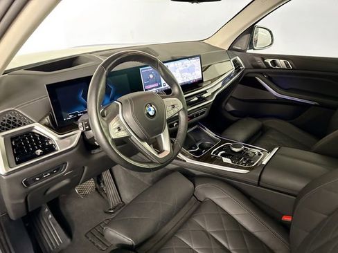 Used 2024 BMW X7 xDrive40i w/ Premium Package AWD/4WD image 21