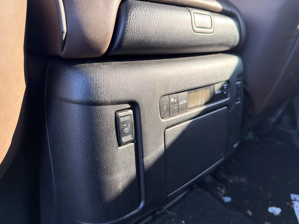 Used 2023 Nissan Armada Platinum w/ Captain's Chairs Package AWD/4WD image 16