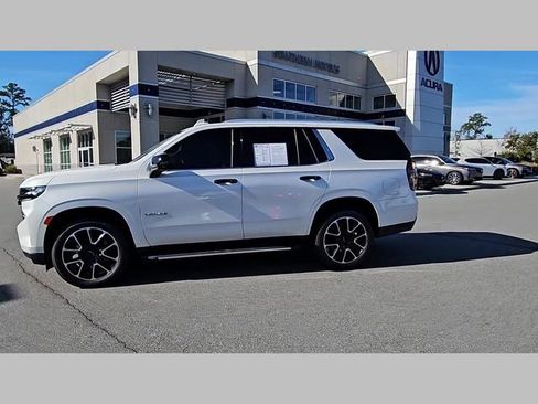 Used 2023 Chevrolet Tahoe LT w/ Luxury Package image 18