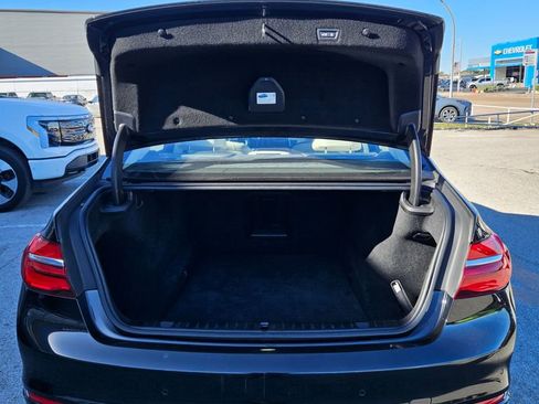Used 2018 BMW 750i w/ Interior Design Package image 27