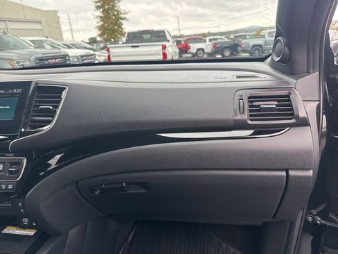 Used 2022 Honda Pilot Black Edition image 20