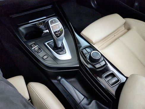 Used 2017 BMW 230i Convertible RWD image 15