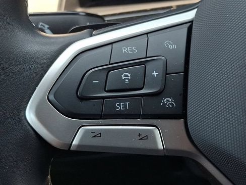 Used 2024 Volkswagen Atlas Cross Sport SE AWD/4WD image 21