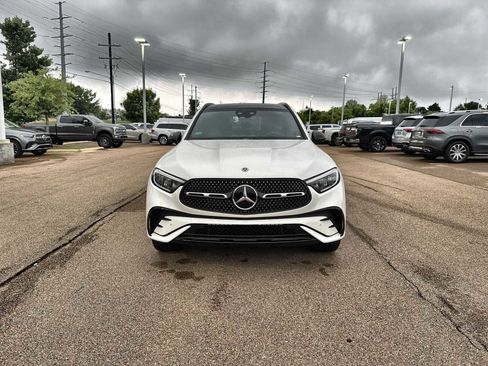 Used 2025 Mercedes-Benz GLC 350e 4MATIC image 12