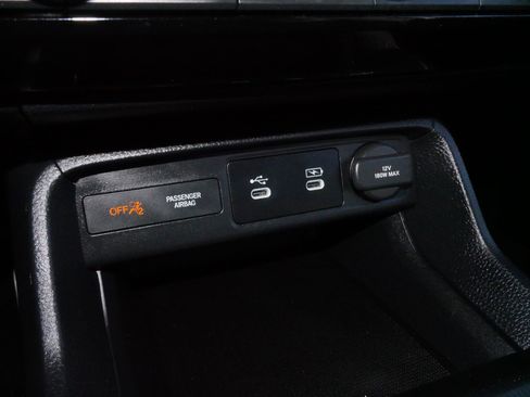 Used 2025 Honda Civic Sport image 28