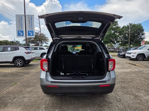 Used 2021 Ford Explorer XLT RWD image 28