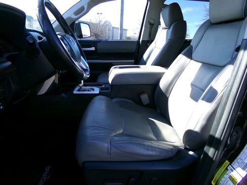 Used 2018 Toyota Tundra Limited w/ Limited Premium Package image 14