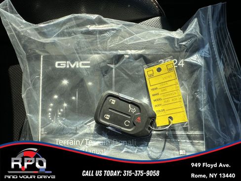 Used 2024 GMC Terrain AT4 w/ GMC Pro Grade Package AWD/4WD image 40