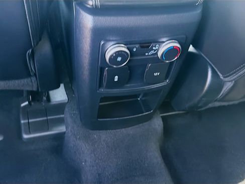 Used 2021 Ford Explorer XLT w/ Equipment Group 202A RWD image 20