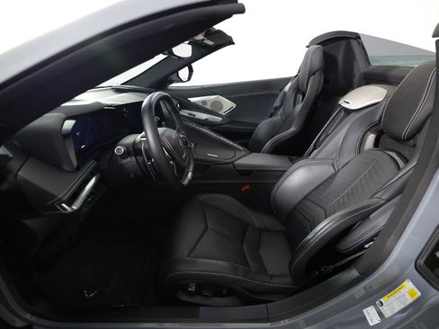 Used 2025 Chevrolet Corvette Z06 RWD image 15