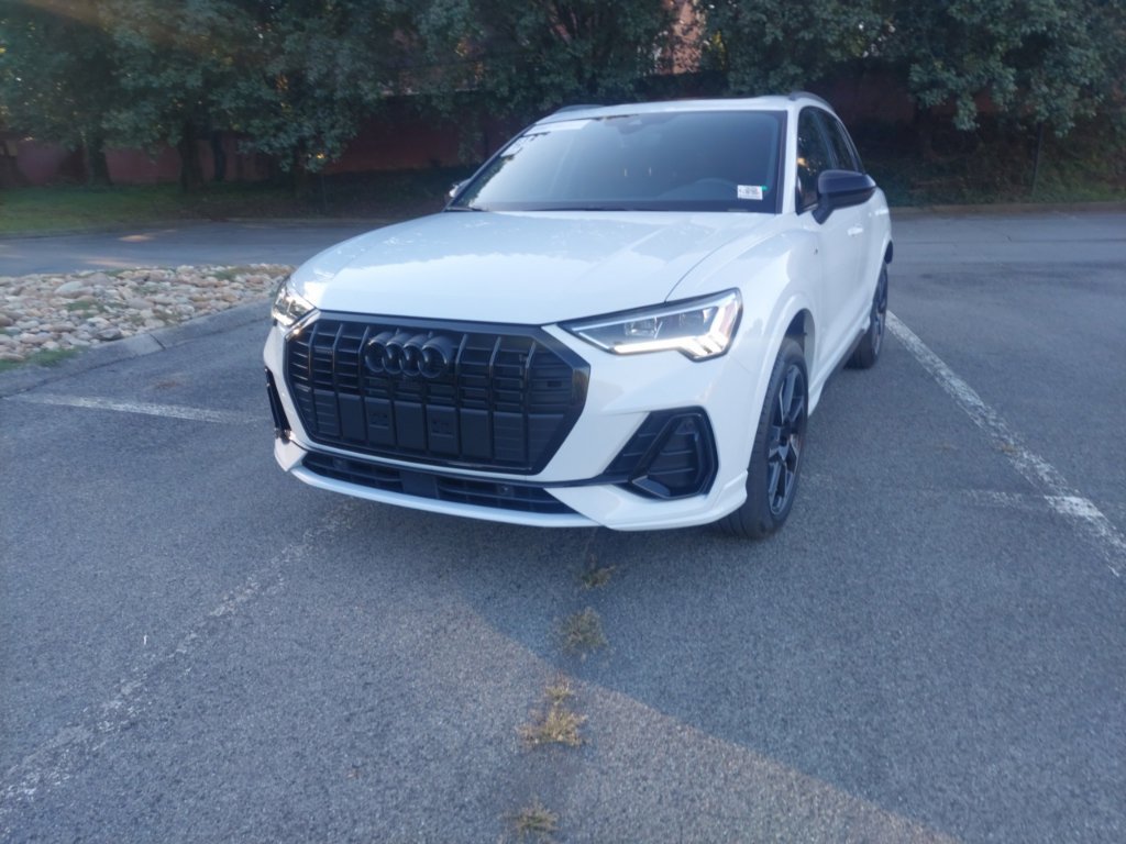 Used 2025 Audi Q3 2.0T Premium Plus w/ Premium Plus Package AWD/4WD image 3