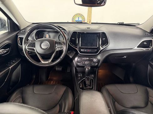 Used 2019 Jeep Cherokee Limited AWD/4WD image 7