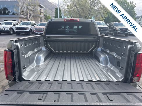 Used 2023 Chevrolet Colorado LT w/ LT Convenience Package AWD/4WD image 13
