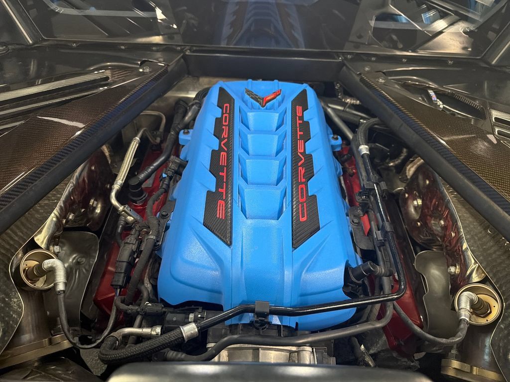Used 2021 Chevrolet Corvette Stingray Premium Cpe w/ Z51 Performance Package RWD image 9