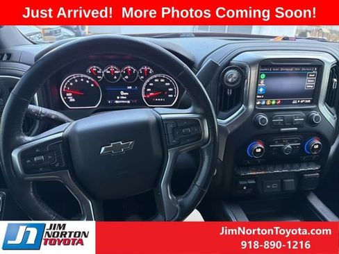 Used 2021 Chevrolet Silverado 1500 LT Trail Boss w/ Convenience Package II image 10