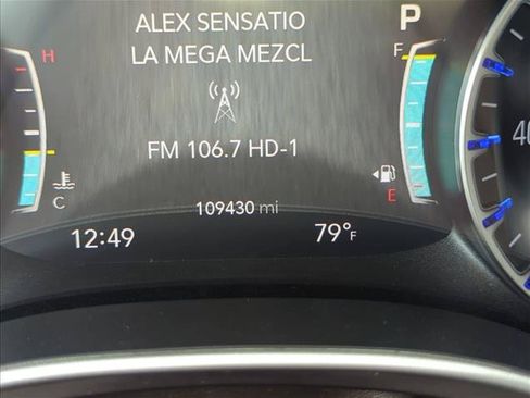 Used 2018 Chrysler Pacifica Touring-L w/ Advanced Safetytec Group FWD image 6
