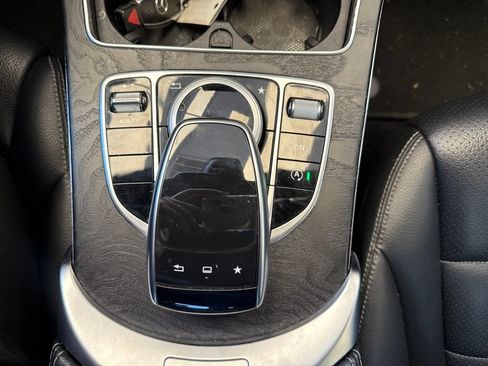 Used 2015 Mercedes-Benz C 300 4MATIC Sedan image 24
