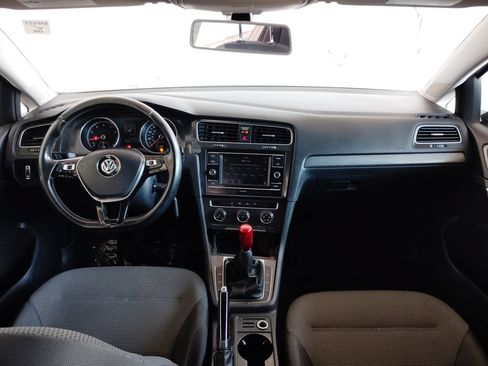 Used 2018 Volkswagen Golf S FWD image 33