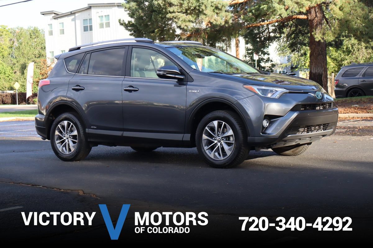 Used 2018 Toyota RAV4 XLE w/ Convenience Package AWD/4WD image 1