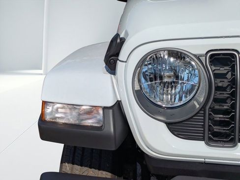 New 2026 Jeep Gladiator Sport image 7