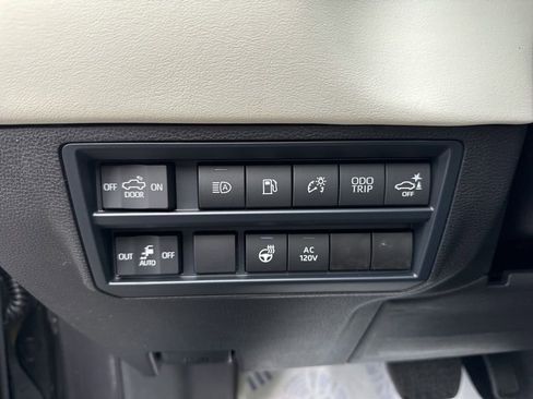 New 2025 Toyota Tundra Capstone AWD/4WD image 19