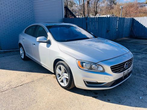 Used 2015 Volvo S60 T5 Premier image 5