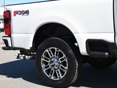 New 2026 Ford F250 Platinum w/ Platinum Plus Package image 8