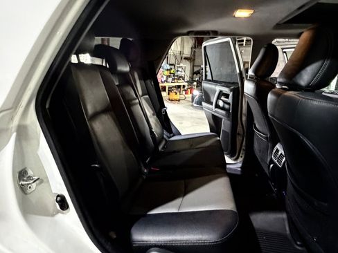 Used 2023 Toyota 4Runner SR5 Premium w/ Moonroof Package AWD/4WD image 22