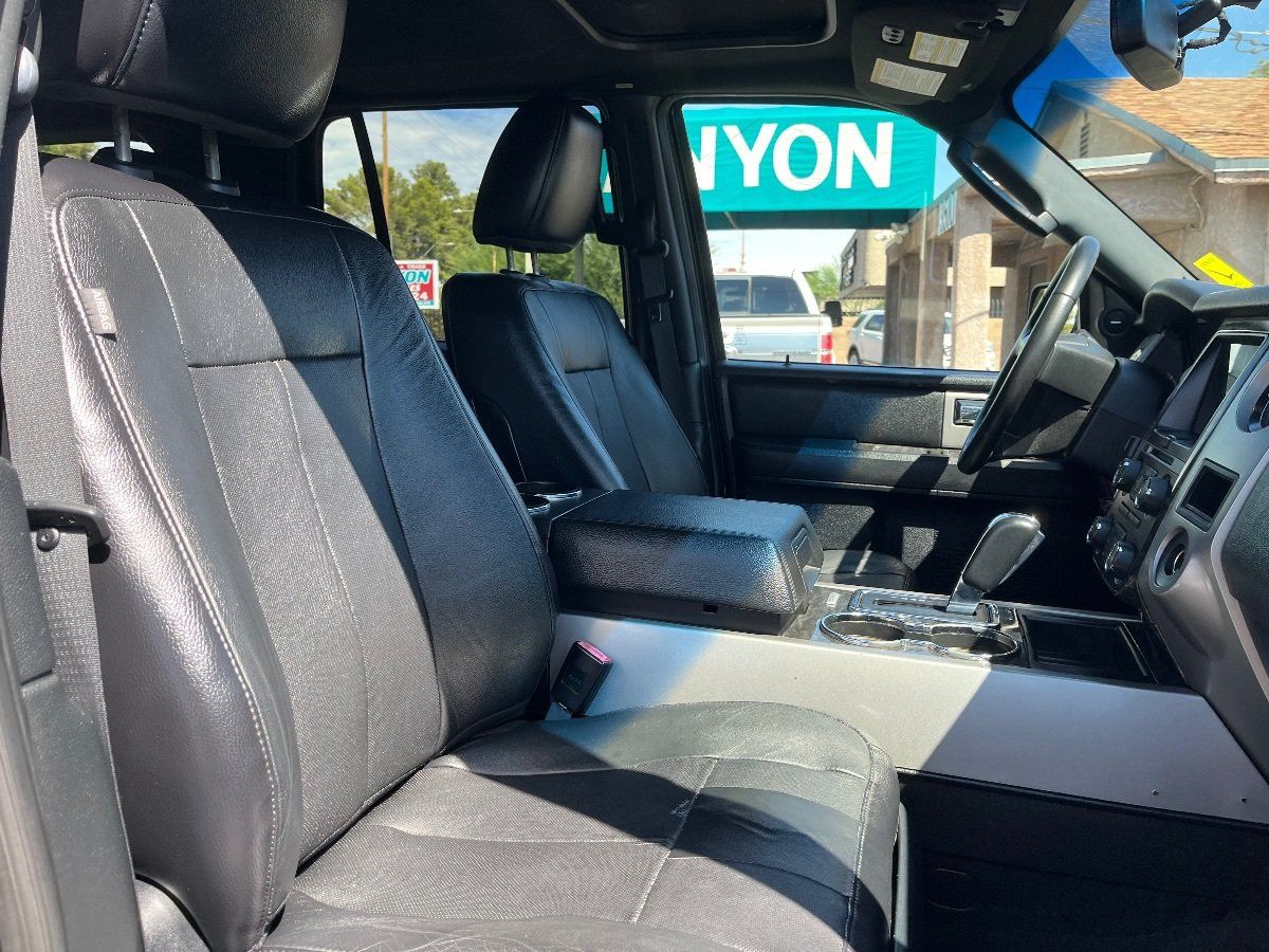Used 2016 Ford Expedition Limited RWD image 39