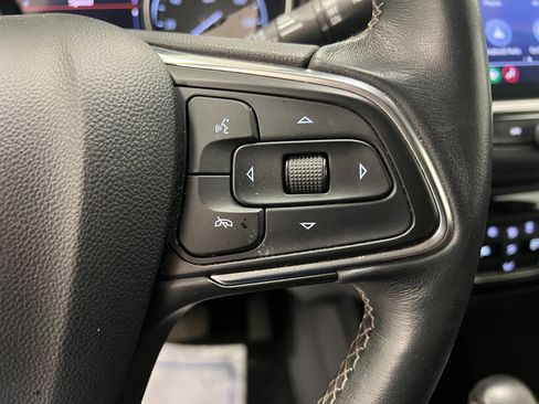 Used 2023 Buick Encore GX Essence w/ Experience Buick Package image 35