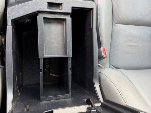 Used 2013 Toyota Tundra 2WD CrewMax w/ SR5 Pkg image 19