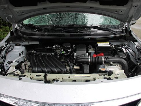 Used 2015 Nissan Versa SV image 18