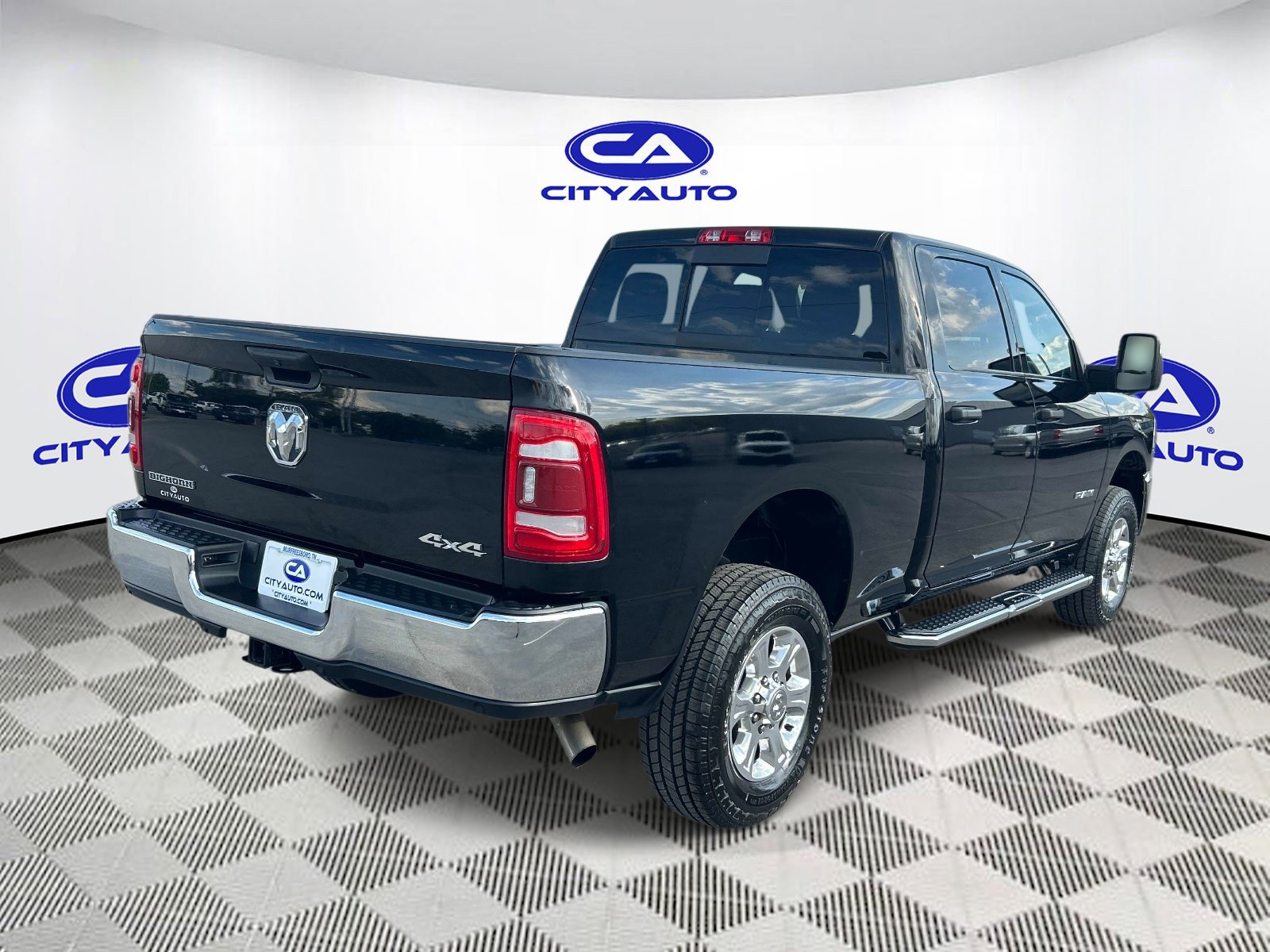 Used 2024 RAM 2500 Big Horn w/ Safety Group AWD/4WD image 3