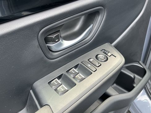 Used 2025 Honda Pilot Sport image 15