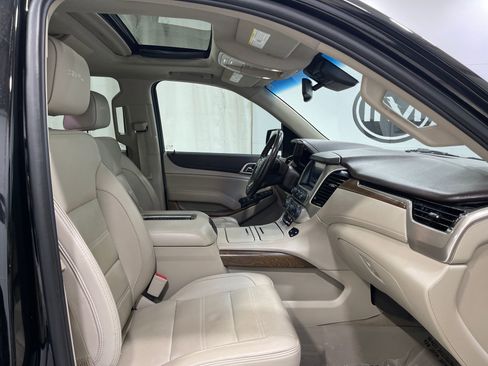 Used 2020 GMC Yukon Denali w/ Denali Premium Package image 35