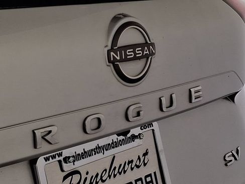 Used 2023 Nissan Rogue SV w/ SV Premium Package FWD image 36