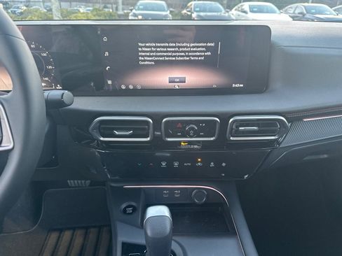 New 2026 Nissan Sentra SR w/ Floor Mat Package image 27