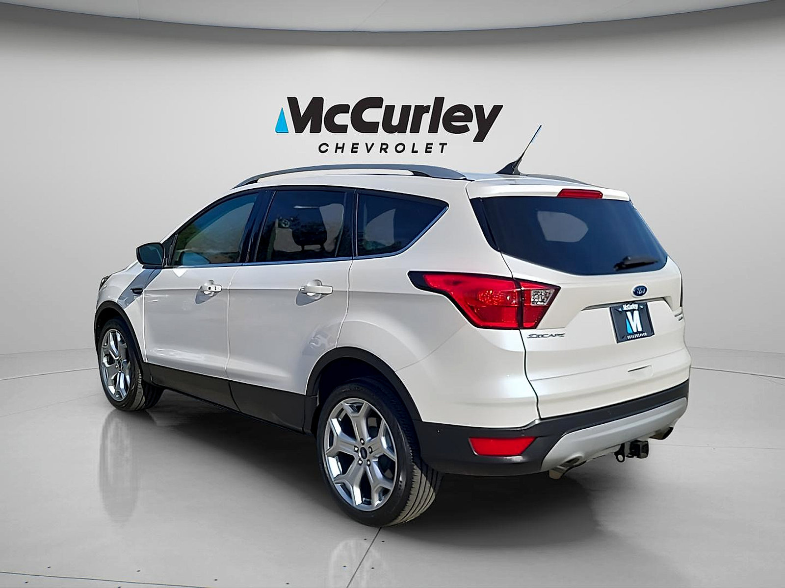 Used 2019 Ford Escape Titanium AWD/4WD image 5