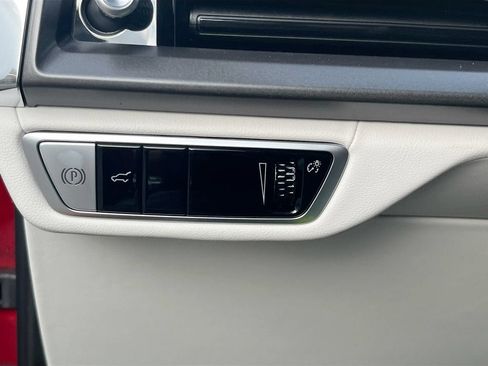 New 2026 Cadillac Vistiq Luxury w/ LPO, Floor Liner Package AWD/4WD image 10