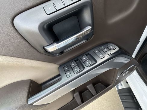 Used 2017 Chevrolet Silverado 2500 LTZ w/ Vortec Plus Package image 22